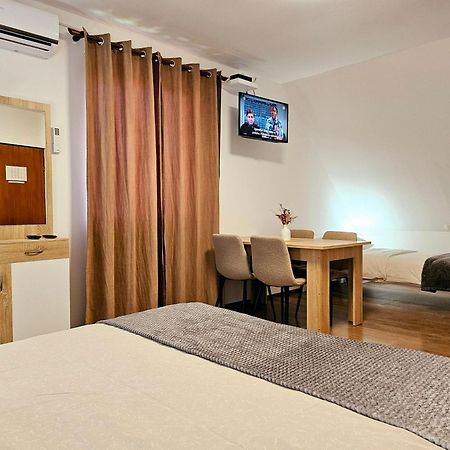 Guest House Lisina Poljanak Esterno foto