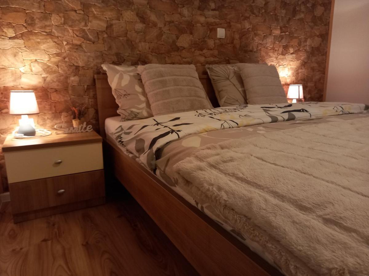 Guest House Lisina Poljanak Esterno foto